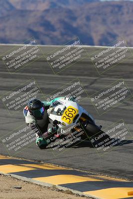 media/Mar-21-2025-CVMA Friday Practice (Fri) [[30cd4fe323]]/3-Racer 2/Session 2 (Bowl)/